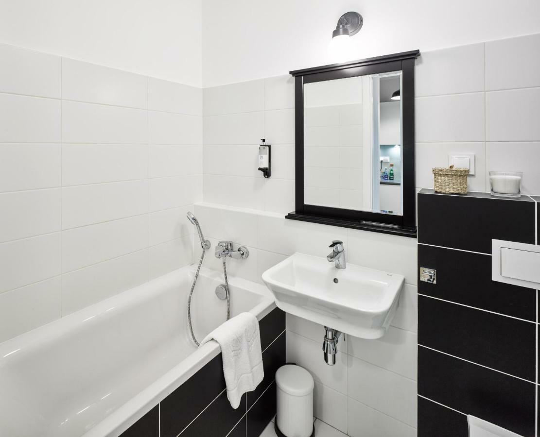 Atelier Apartamenty Praga No. 1 Варшава Екстер'єр фото